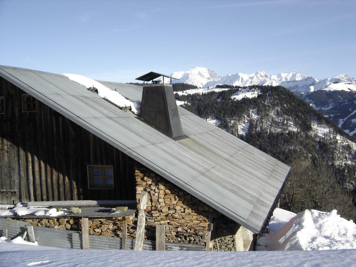 Reine des Aravis - chalet isolé Flumet Exterior foto