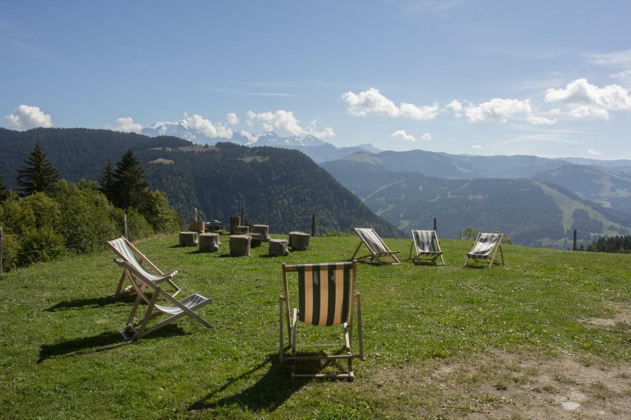 Reine des Aravis - chalet isolé Flumet Exterior foto